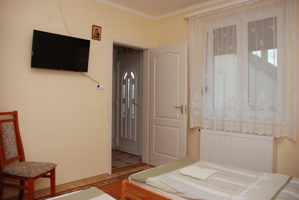 Hotel Zoeldike Vendeghaz Kaposvár Pokój zdjęcie