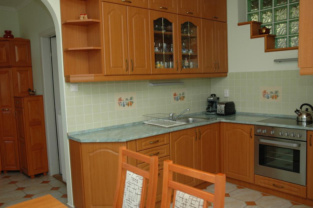 Hotel Zoeldike Vendeghaz Kaposvár Pokój zdjęcie